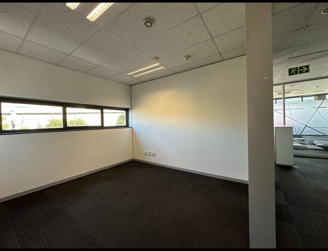 551M² OFFICE TO LET IN SANDTON CENTRAL